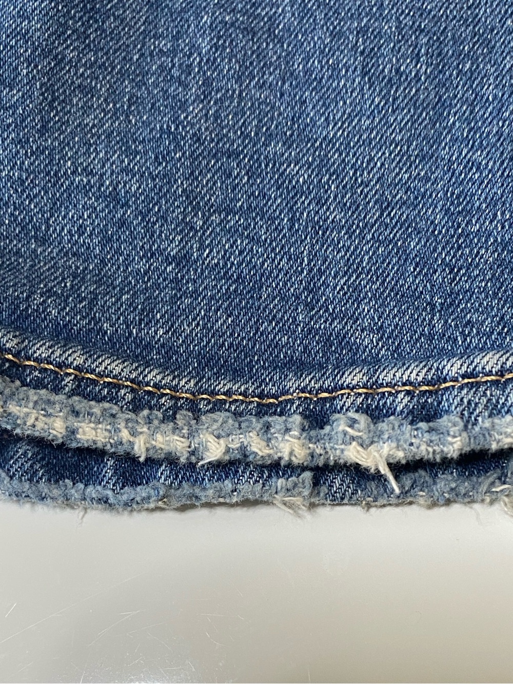 GAP Vintage Slim Sky High Distressed Jeans Size 0 - Picture 5 of 5